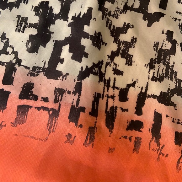 Tank - Picture 2 of 5